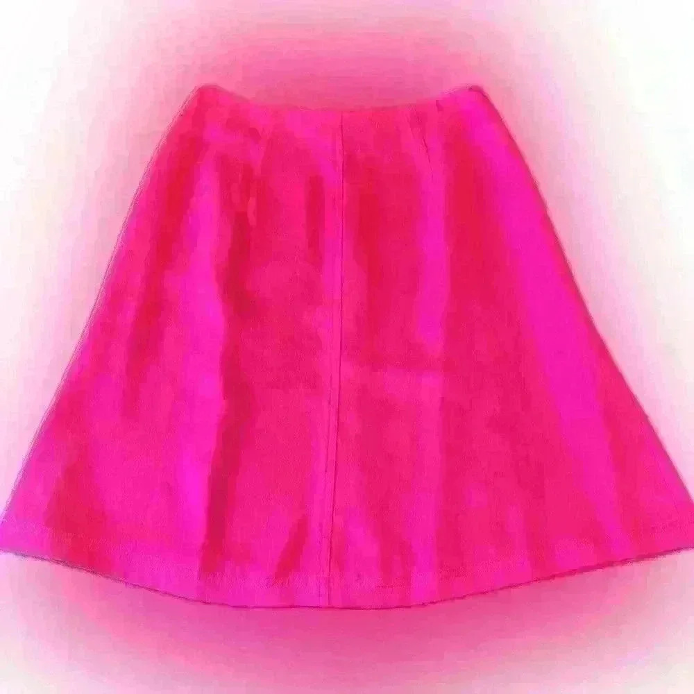 Dana Bachman 100% silk mini skirt, pink, like new, size 4